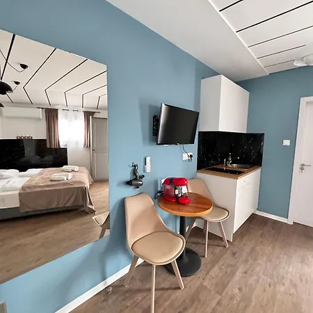 아파트 Modern Nr12 Private Kitchenette, Bathroom, Balcony *